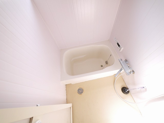 バス・シャワールーム　ゆったり過ごせるお風呂です