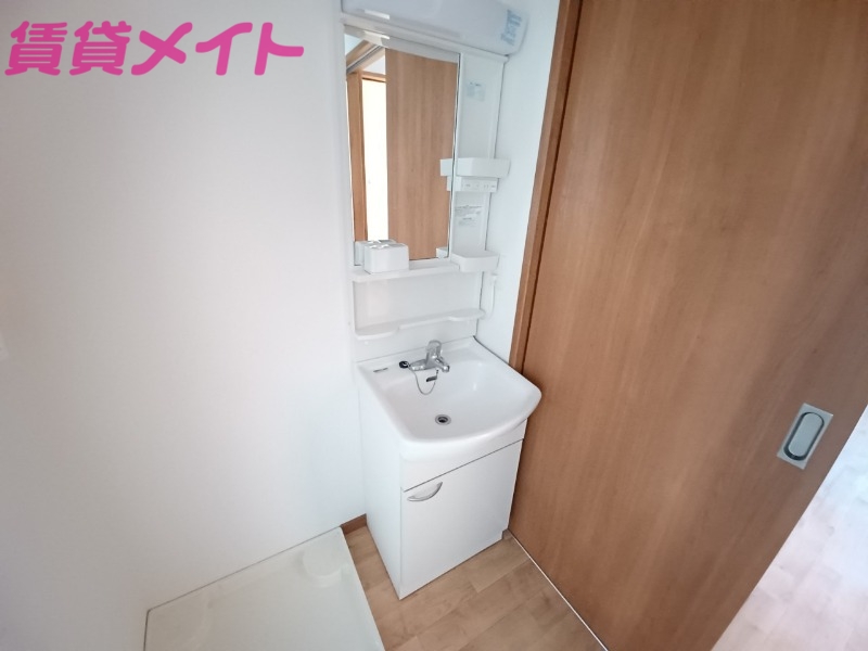 洗面設備　同物件別室写真