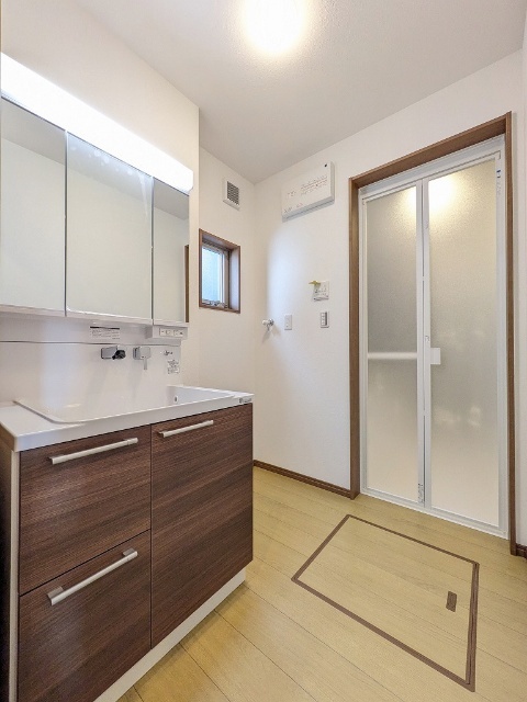 洗面設備　洗髪洗面化粧台