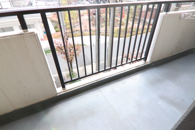 バルコニー　※別室の参考写真の為、現況優先です。