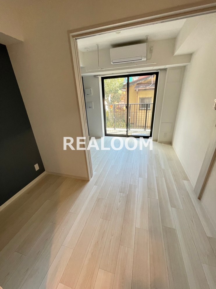 居室・リビング　写真と現況が異なる場合は現況を優先いたします。