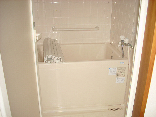 バス・シャワールーム　※別部屋写真