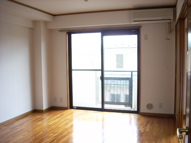 居室・リビング　※別部屋写真