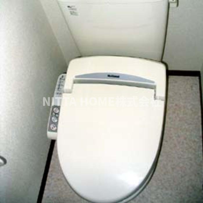 トイレ　温水洗浄付きのトイレになります◇