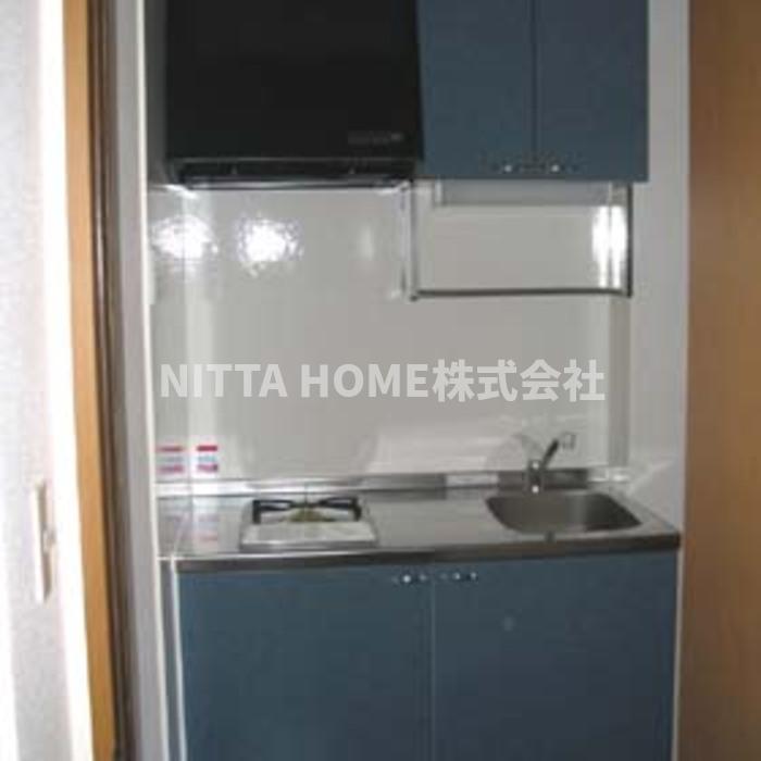 キッチン　上下に収納がついているキッチンです★