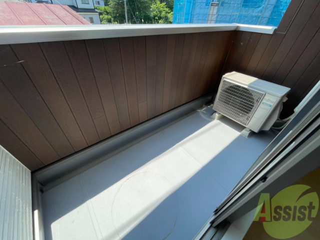 バルコニー　バルコニーがこちらです。幅があって洗濯もはかどります。