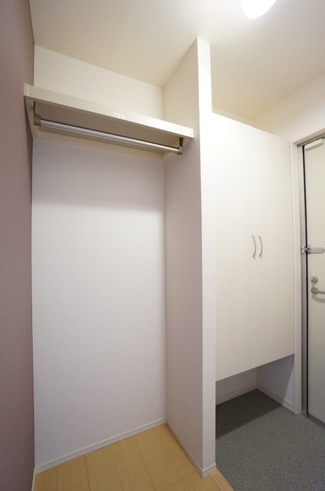 玄関　トールタイプのシューズボックスは収納力◎