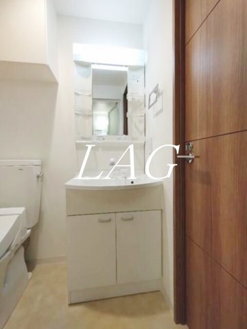 洗面設備　洗面台です。