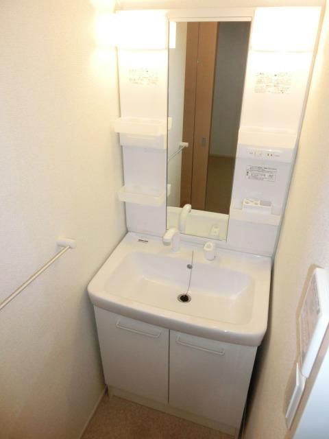 洗面設備　※別号室参考写真です