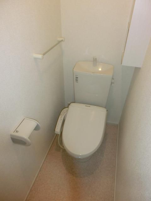 トイレ　※別号室参考写真です