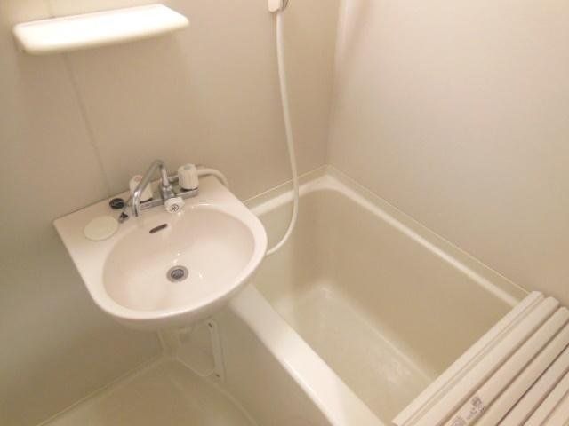 バス・シャワールーム　☆１日の疲れを洗い流す癒しの空間☆