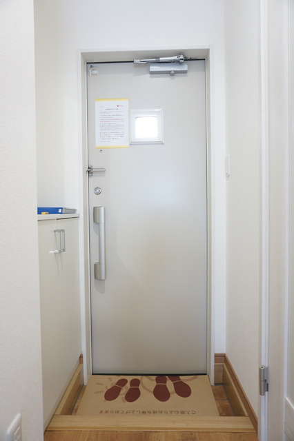 玄関　シューズボックスのある玄関※同タイプ参考写真