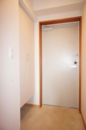 玄関　収納もある玄関です