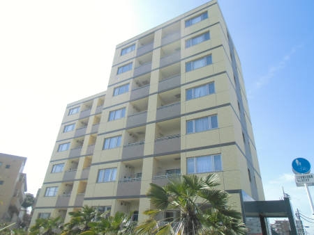 建物外観　落ち着いた雰囲気の外観です