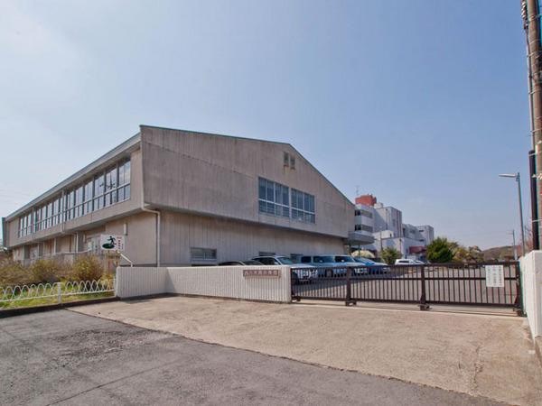 小学校　流山市立八木南小学校（小学校）まで673m