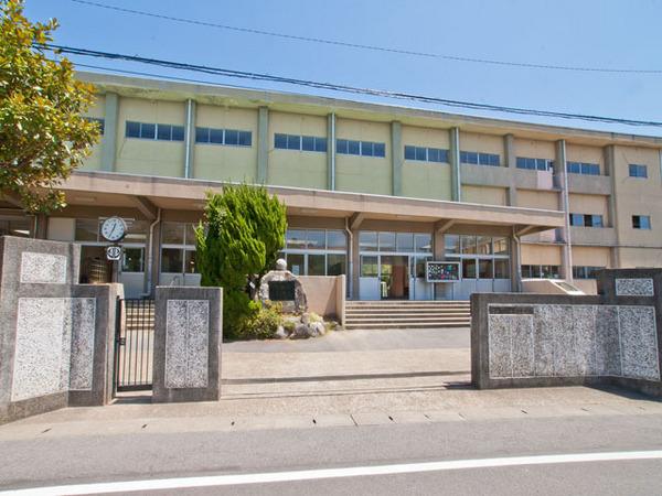 小学校　松戸市立小金北小学校（小学校）まで1085m