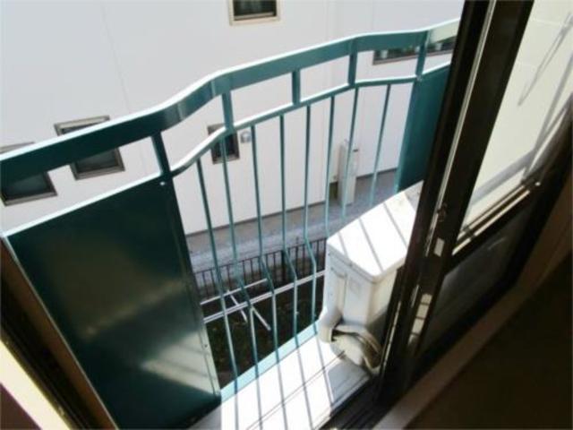 バルコニー　明るいバルコニー