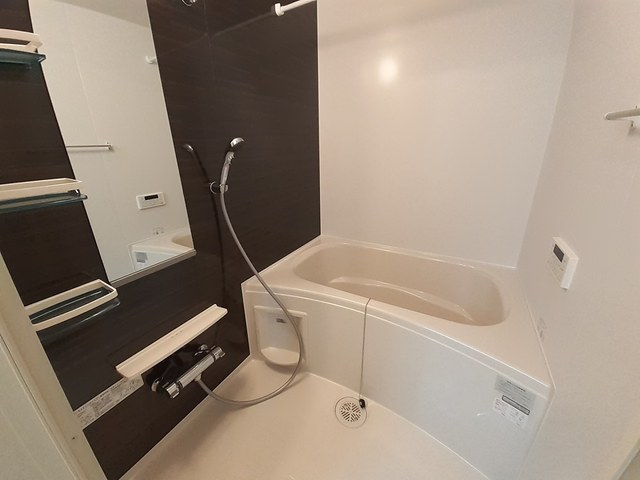 バス・シャワールーム　同タイプの参考画像です