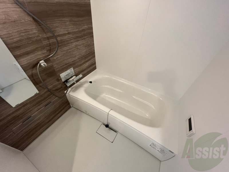 バス・シャワールーム　お風呂になります。一日の疲れを癒してくださいね。