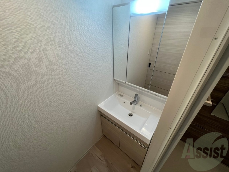 洗面設備　シャンプードレッサーで身支度もラクラクです！