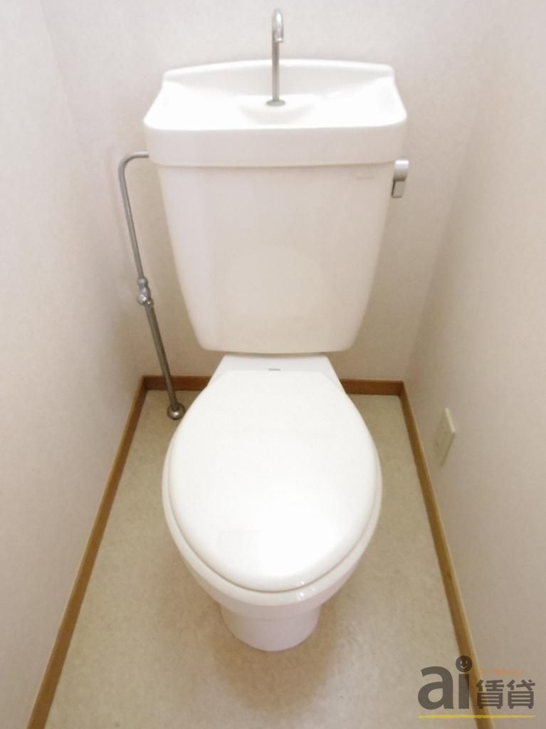 トイレ　※同仕様写真