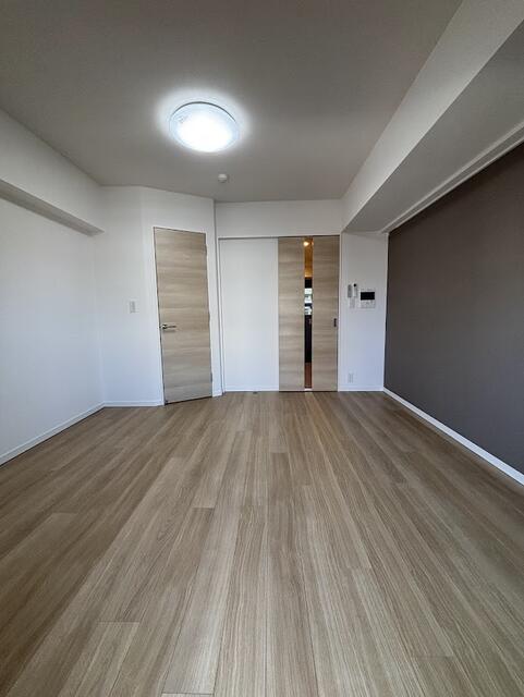 居室・リビング　洋室８帖　　収納付き