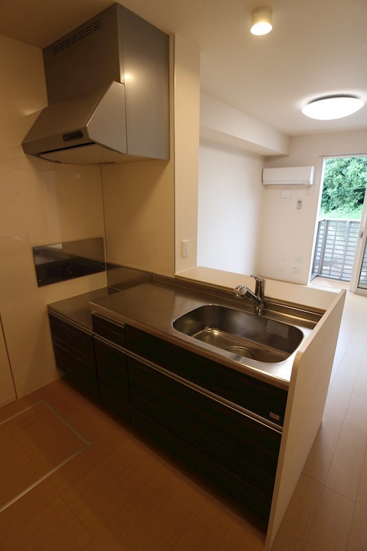 キッチン　※別号室の写真です。