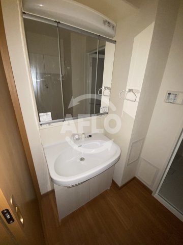 洗面設備　シャンピア西田辺　独立洗面台