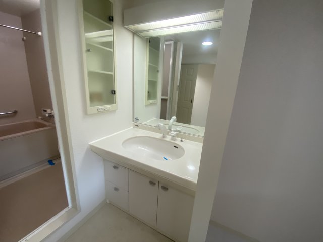 洗面設備　独立洗面化粧台付きでおすすめです！