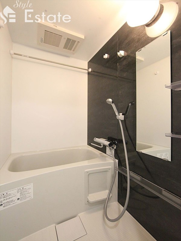 バス・シャワールーム　バスルーム