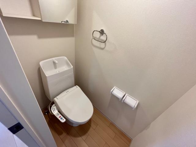 トイレ　トイレ