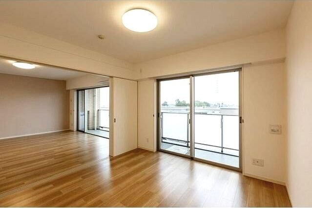 居室・リビング　温水洗浄便座完備