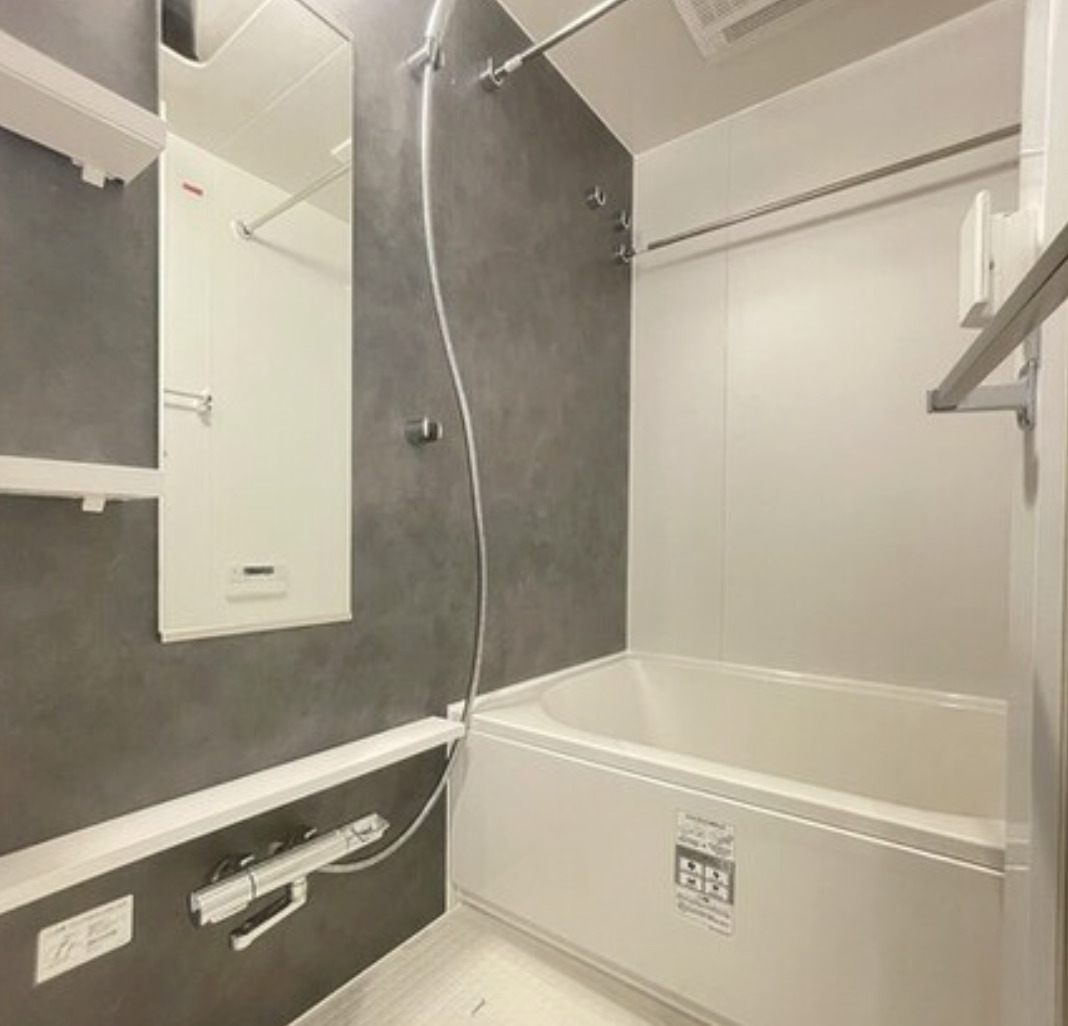 バス・シャワールーム　※別部屋の参考写真です。