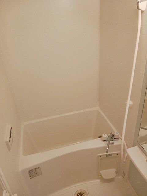 バス・シャワールーム　★ゆったりとできる広さの浴槽★