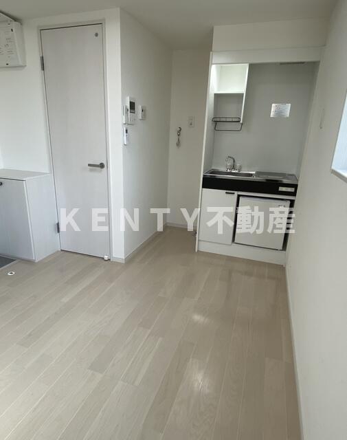 その他部屋・スペース　広くて明るい寝室