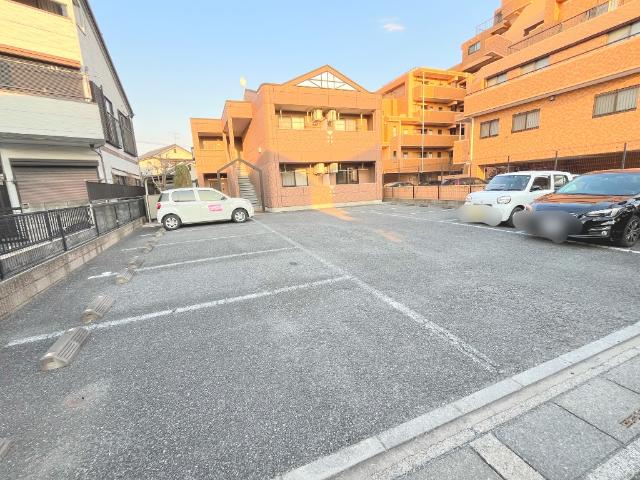 駐車場　外観写真（昼）