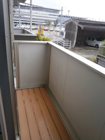 バルコニー　開放的で明るい空間を演出してくれるバルコニーです