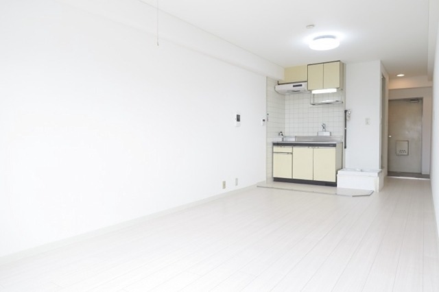 居室・リビング　フローリングのきれいなお部屋です。（同タイプイメージです。）