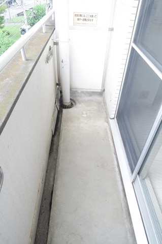 バルコニー　西向き、通風良好です。（同タイプイメージです。）