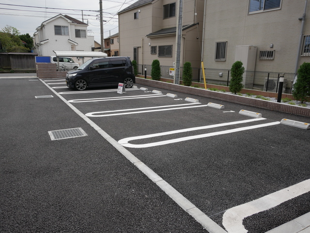 駐車場　★敷地内に駐車場がございます★