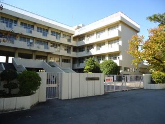 小学校　座間市立入谷小学校（小学校）まで990m