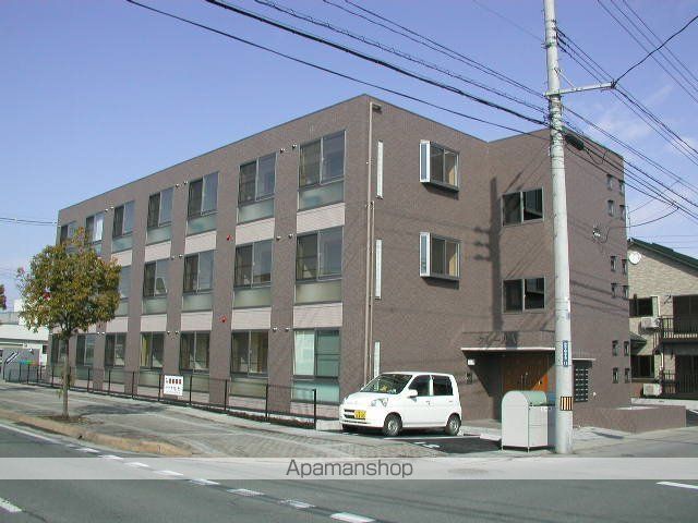 山形新幹線 山形駅 バス乗車時間：8分 最寄りバス停で下車 徒歩10分 築21年