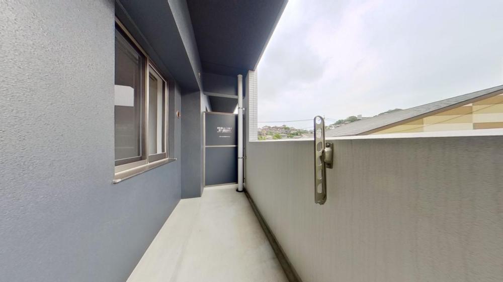 バルコニー　※写真は反転タイプのお部屋です。