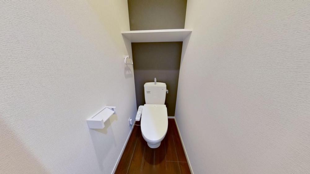 トイレ　※写真は反転タイプのお部屋です。