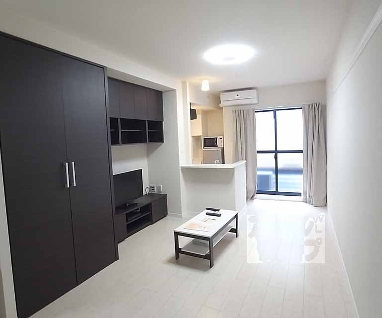 居室・リビング　広々した洋室