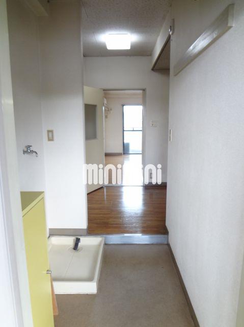 玄関　靴箱のある玄関です