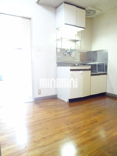 その他設備　キッチンまわりは広くて使い易いです