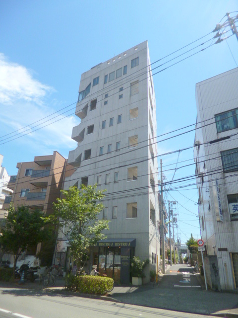 建物外観　オートロック完備のセキュリティマンション