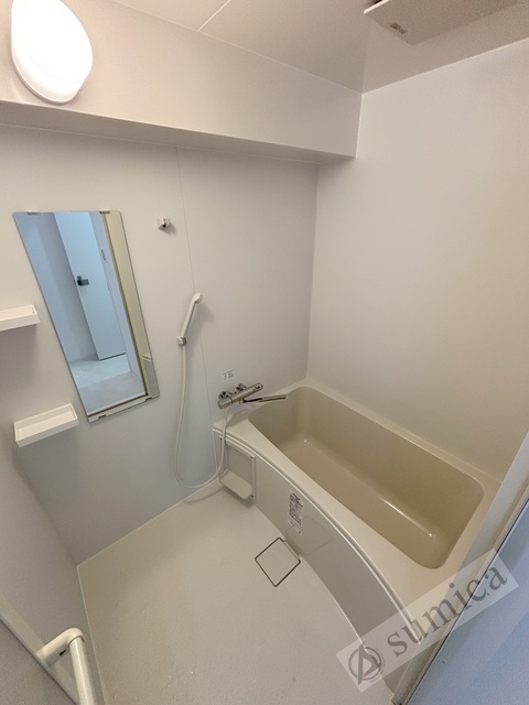 バス・シャワールーム　新しい浴室で湯船に浸かってゆったり♪♪