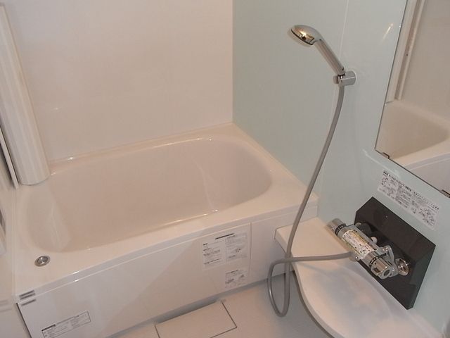 バス・シャワールーム　追い焚き機能付バス